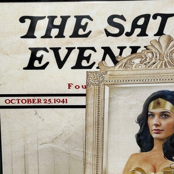 Framed Wonder Woman Poster 11X17 Gal Gadot DC Comics - Picture 5 of 5